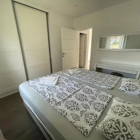 Softic Azra 公寓 *